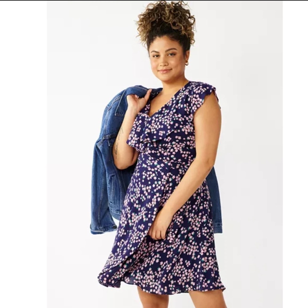 Floral V-Neck Flutter Sleeve Dress in Navy and Pink
